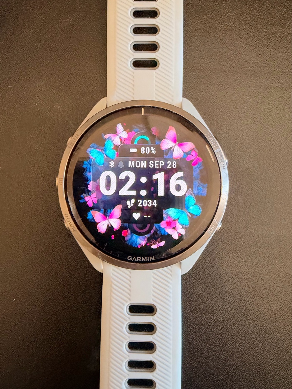 Garmin Forerunner 965 White Sports Smartwatch with white Garmin Silicone Band